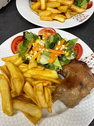 Le Restaurant - L'Oustal - restaurant Montricoux - meilleur restaurant MONTRICOUX